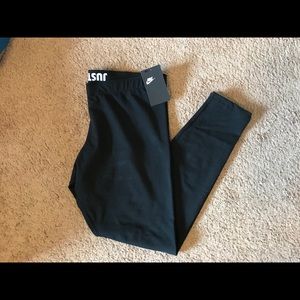 NWT Nike leggings